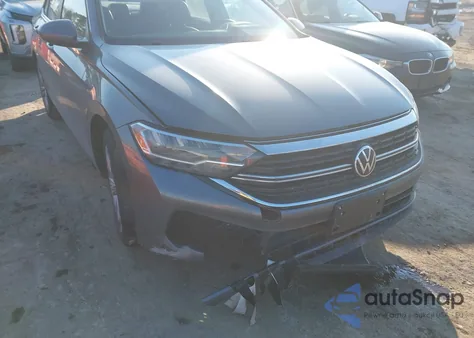 2024 Volkswagen Jetta 1.5T Se from USA, damaged, VIN 3VW7M7BU2RM012752